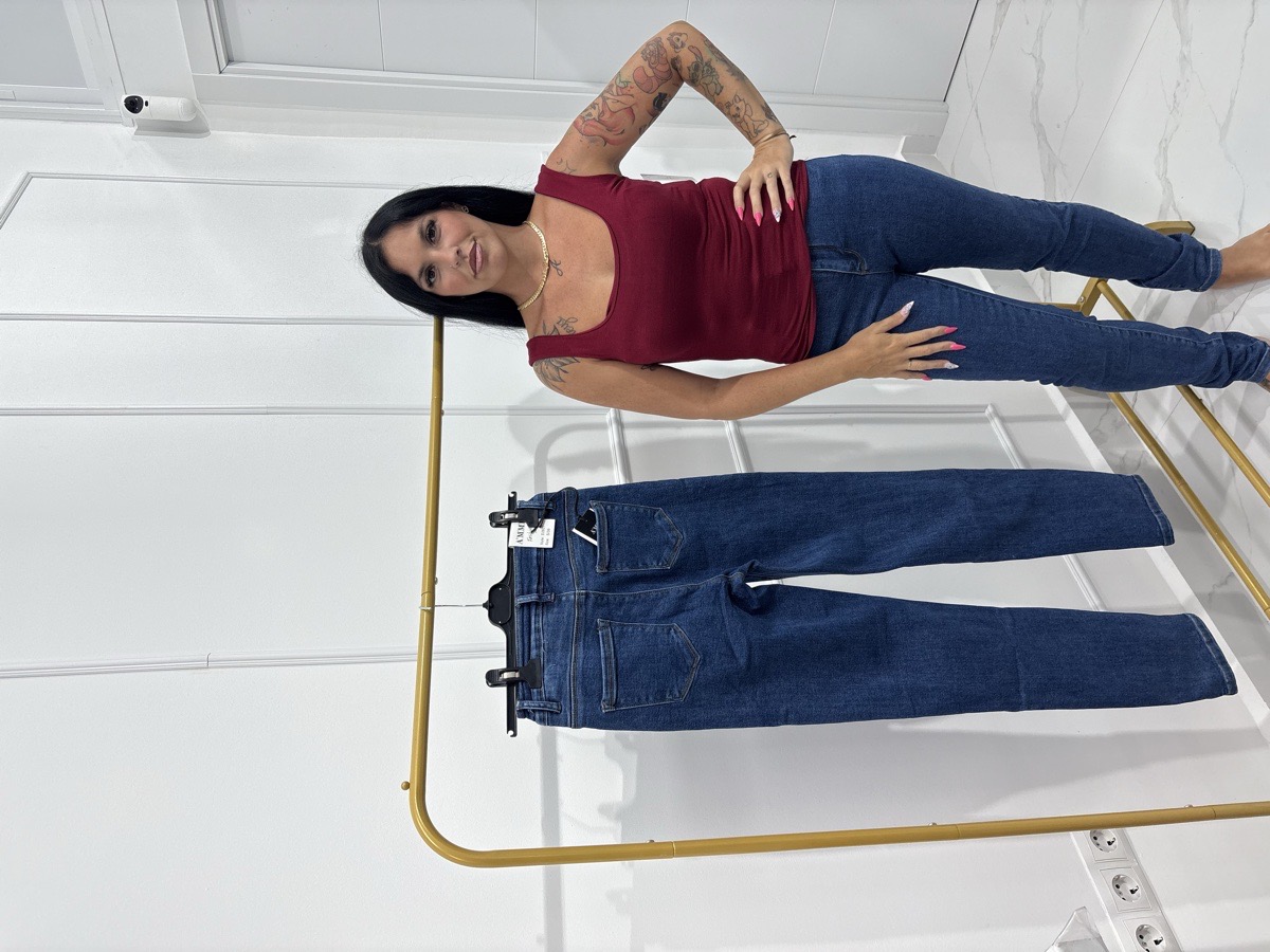 PANTALÓN VAQUERO REDUCTOR
