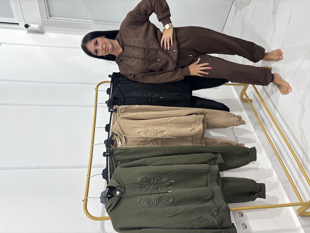 CHANDAL LOEWE