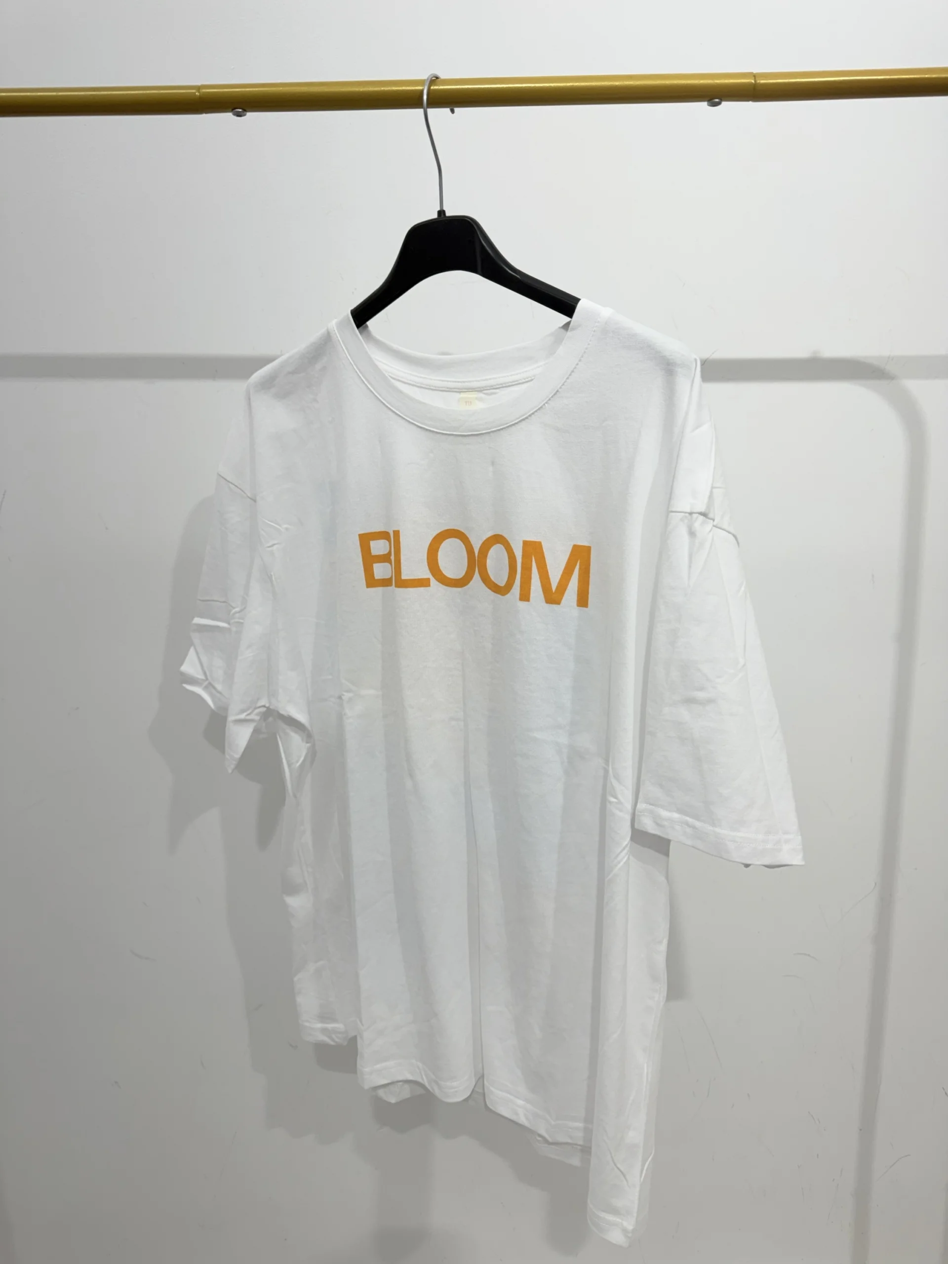 CAMISETA CURVY BLOOM